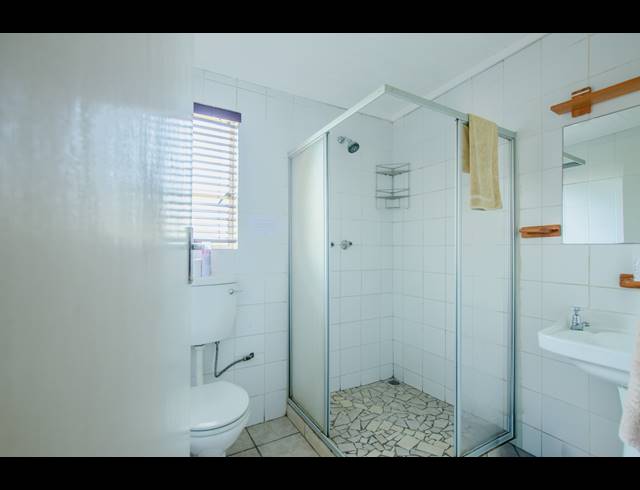 13 BEDROOM GUEST HOUSE FOR SALE IN JATNIEL